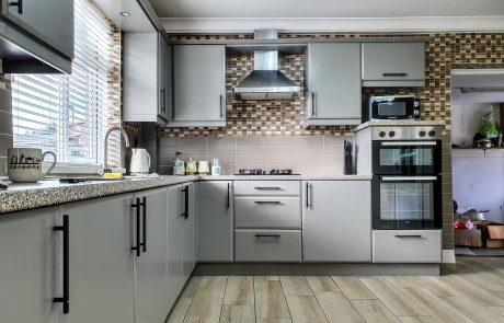 Premium Decorating and Spraying